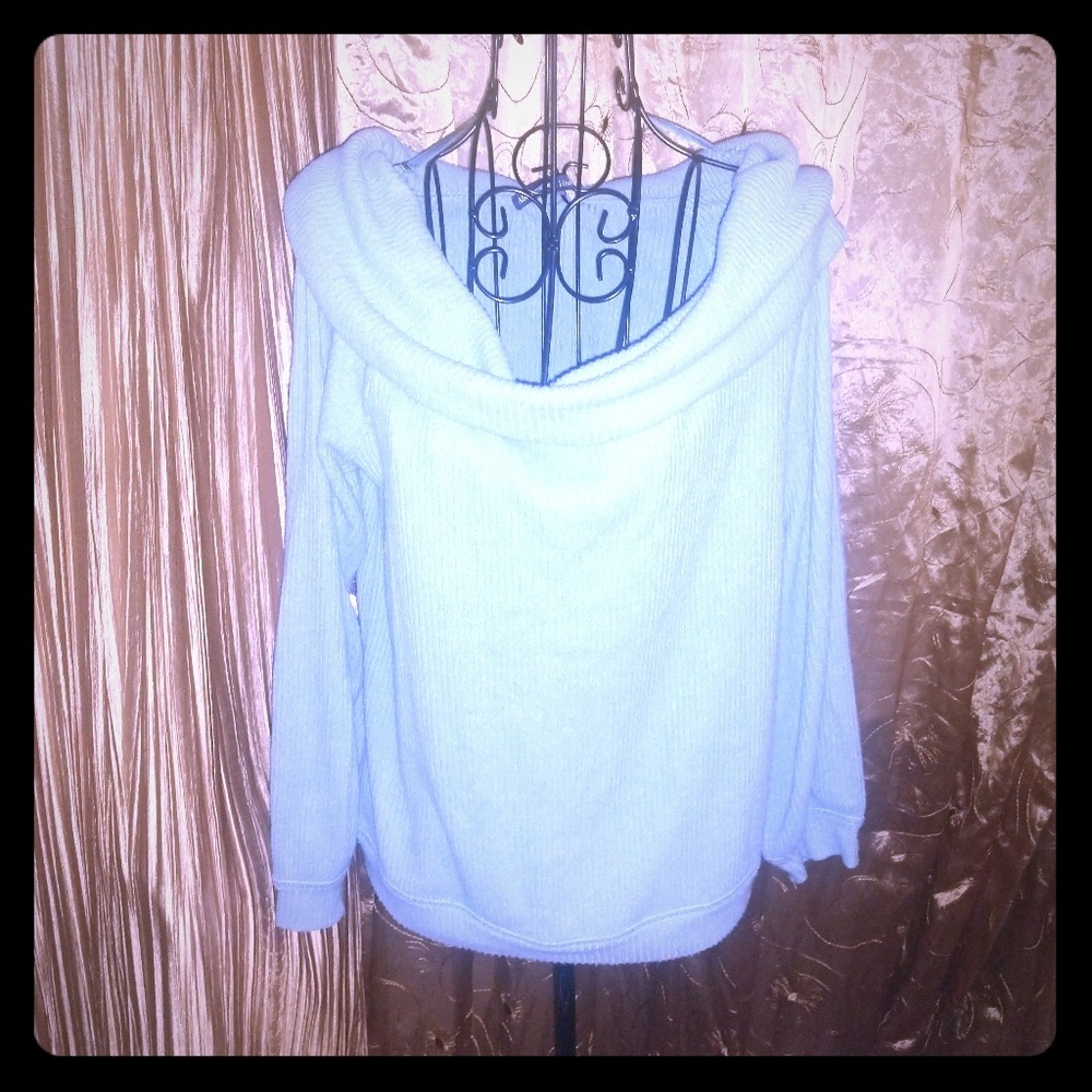 Abercrombie and Fitch Sweater M